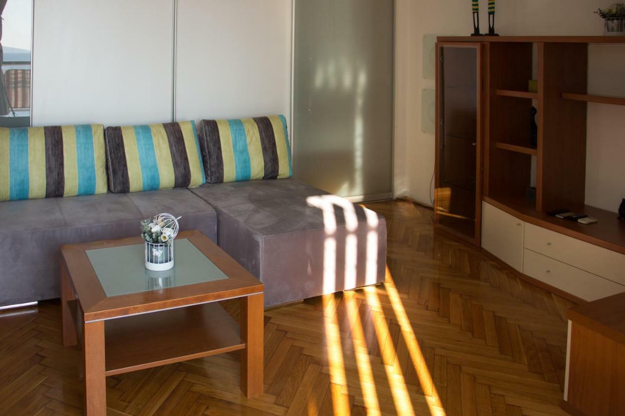 Studio Apartman Dida Bozo セニ エクステリア 写真